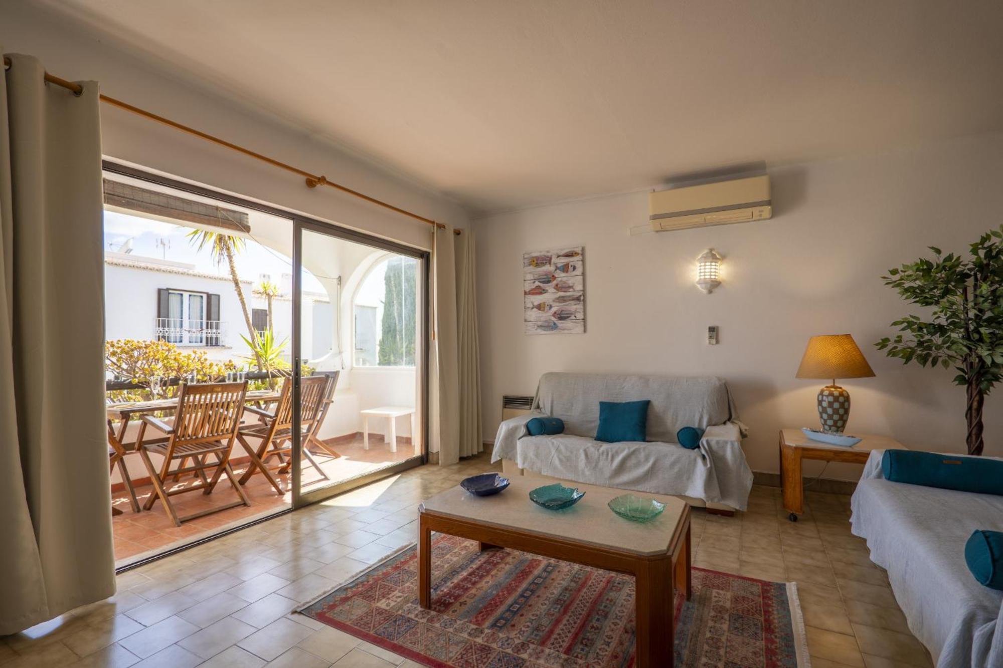 De 2 Quartos Hibiscus 40a Na De Sao Rafael - Albufeira, Algarve * Albufeira